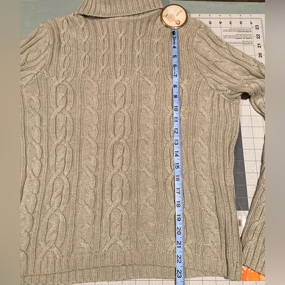 Cable Knit Sweater - Picture 4 of 5